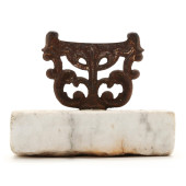 AN ANTIQUE AMERICAN CAST IRON