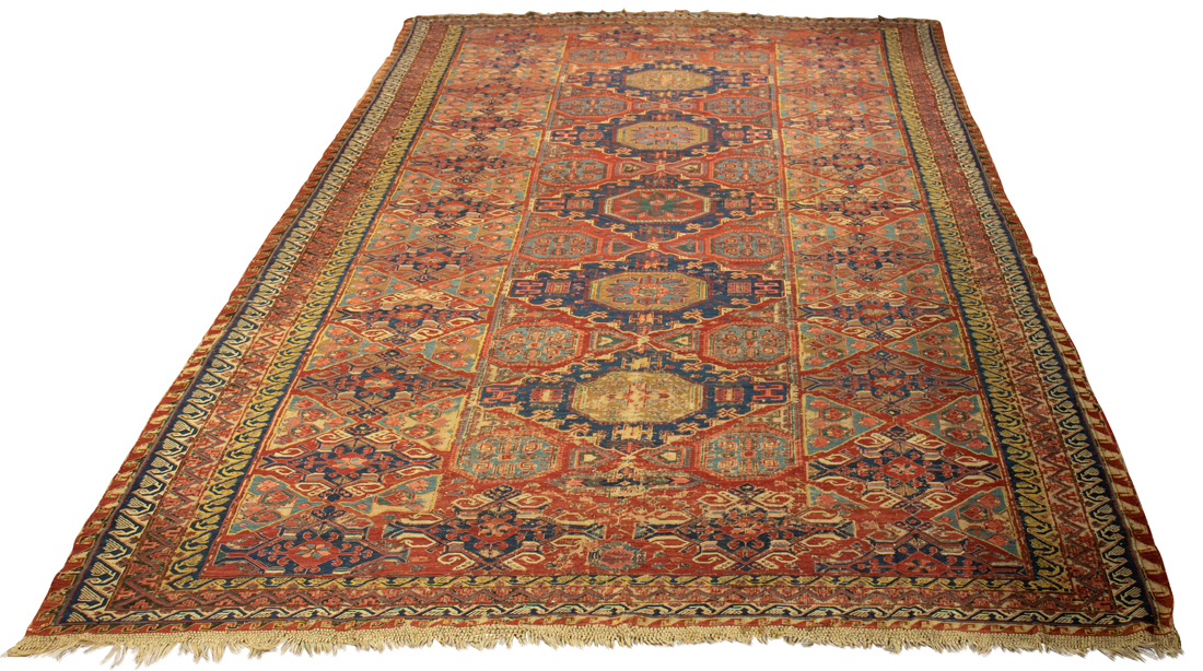 AN ANTIQUE CAUCASIAN SOUMAK