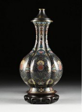 AN ANTIQUE CHINESE POLYCHROME