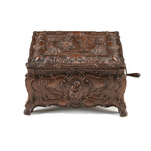AN ANTIQUE GERMAN CARVED OAK