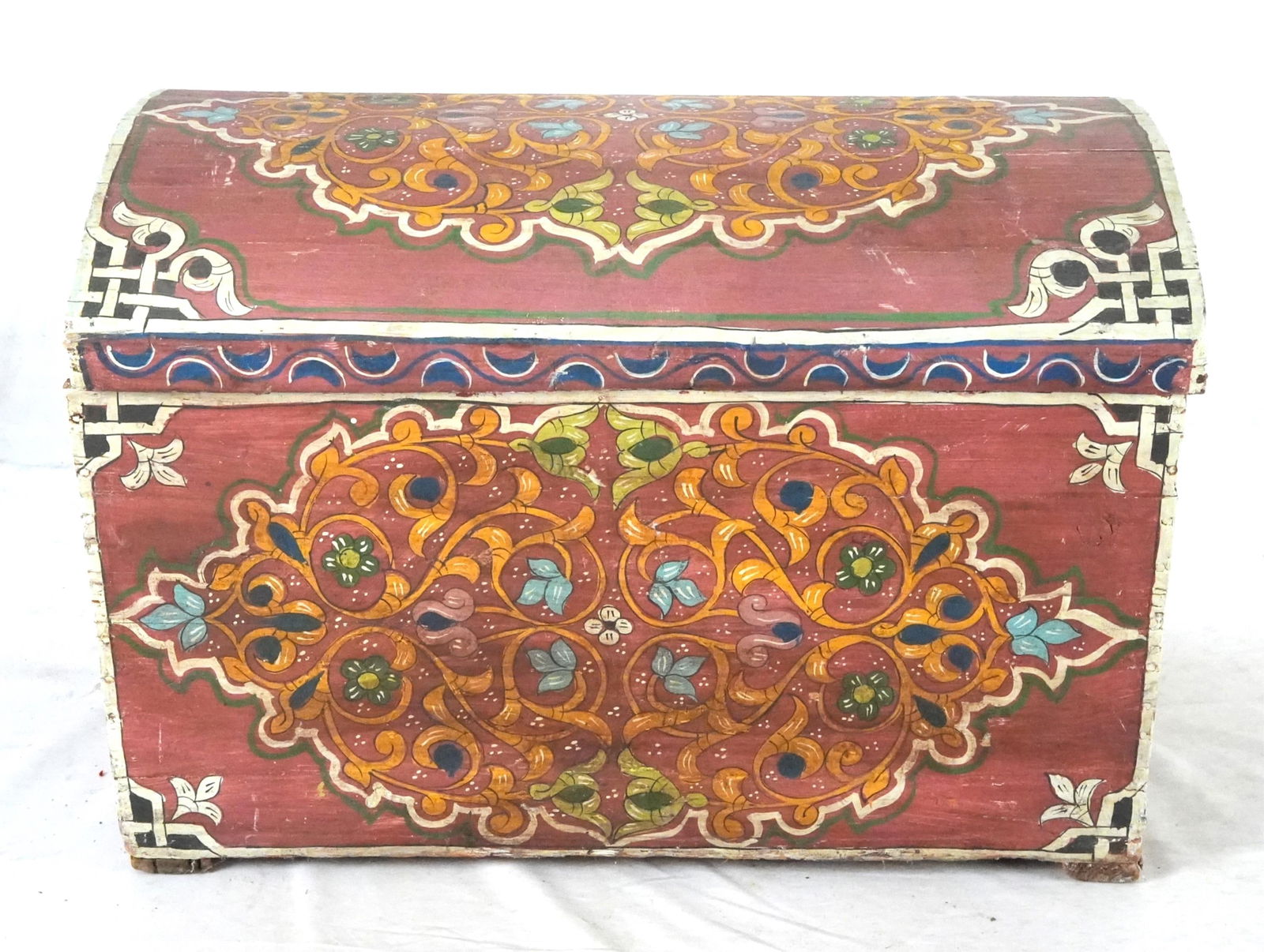 AN ANTIQUE INDO-SPANISH DOME