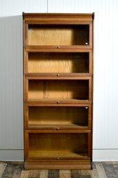 An antique oak five-section