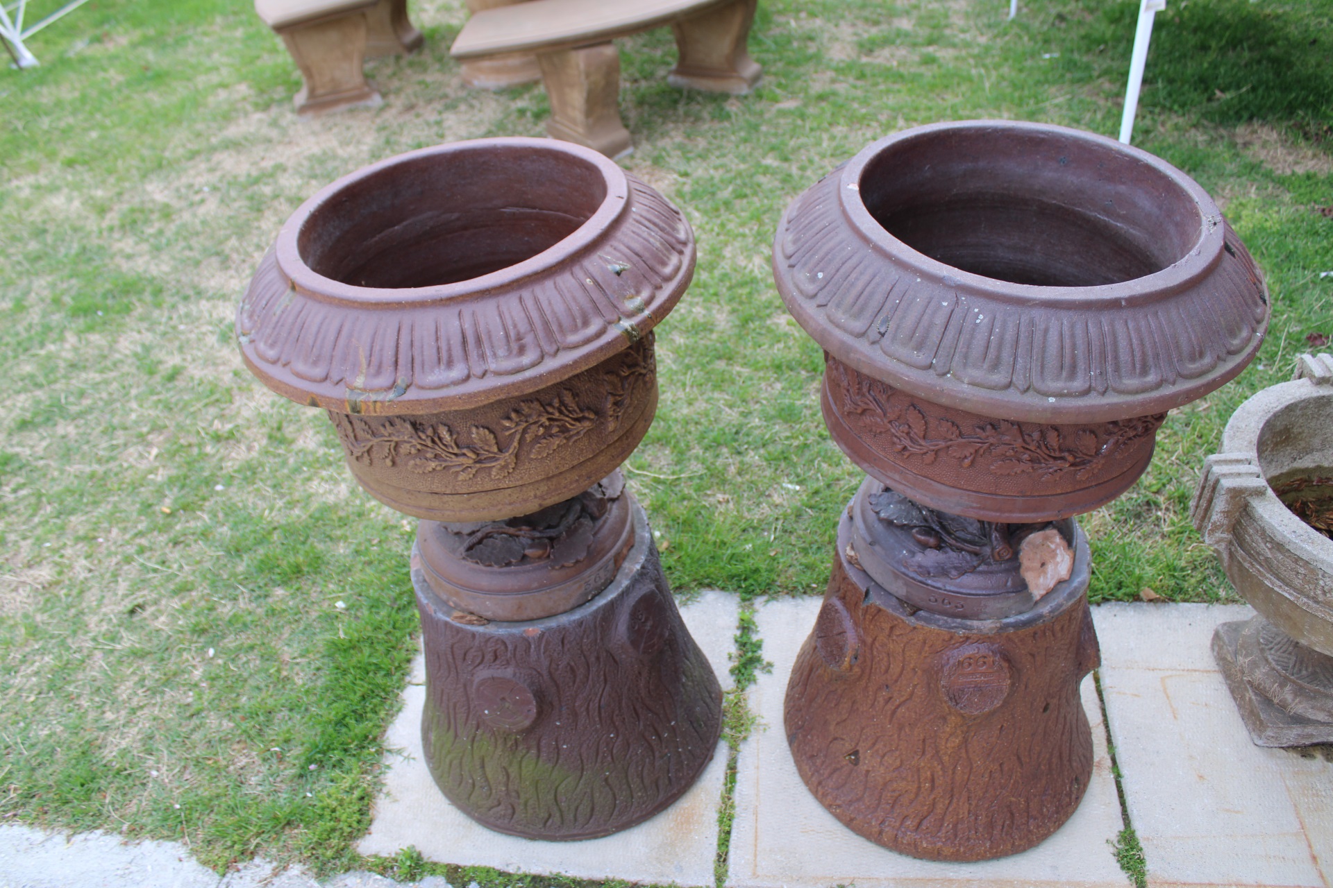 AN ANTIQUE PAIR OF ENGLISH GLAZED