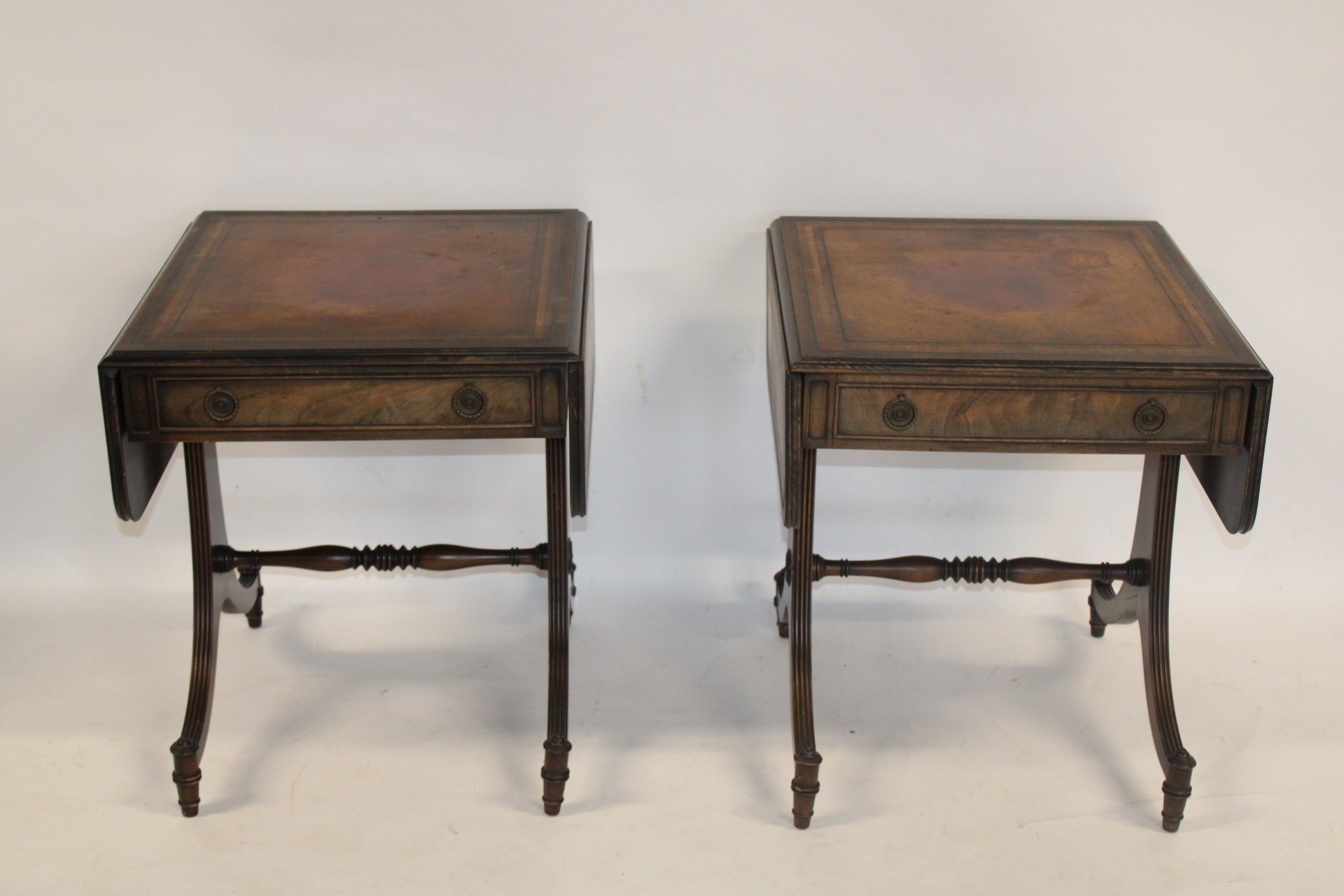 AN ANTIQUE PAIR OF MAHOGANY