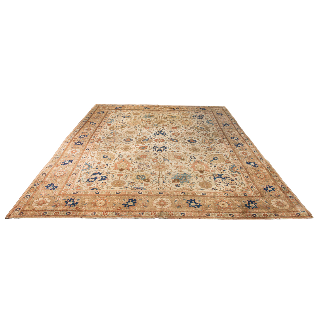 AN ANTIQUE PERSIAN KASHAN CARPET An