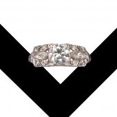 AN ANTIQUE PLATINUM AND DIAMON