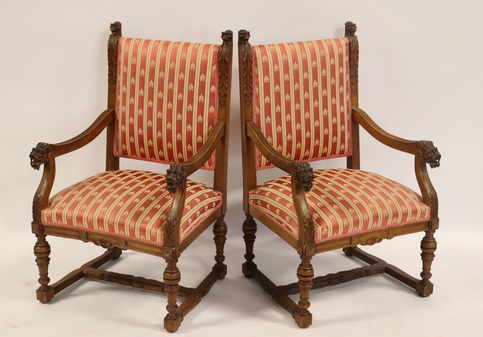 AN ANTIQUE PR OF HORNER STYLE