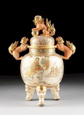 AN ANTIQUE SATSUMA PARCEL GILT
