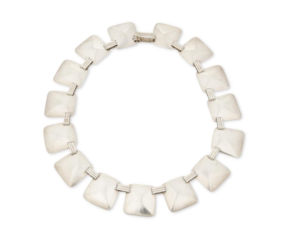 AN ANTONIO PINEDA SILVER NECKLACEAn