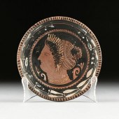 AN APULIAN RED FIGURE BLACK GR