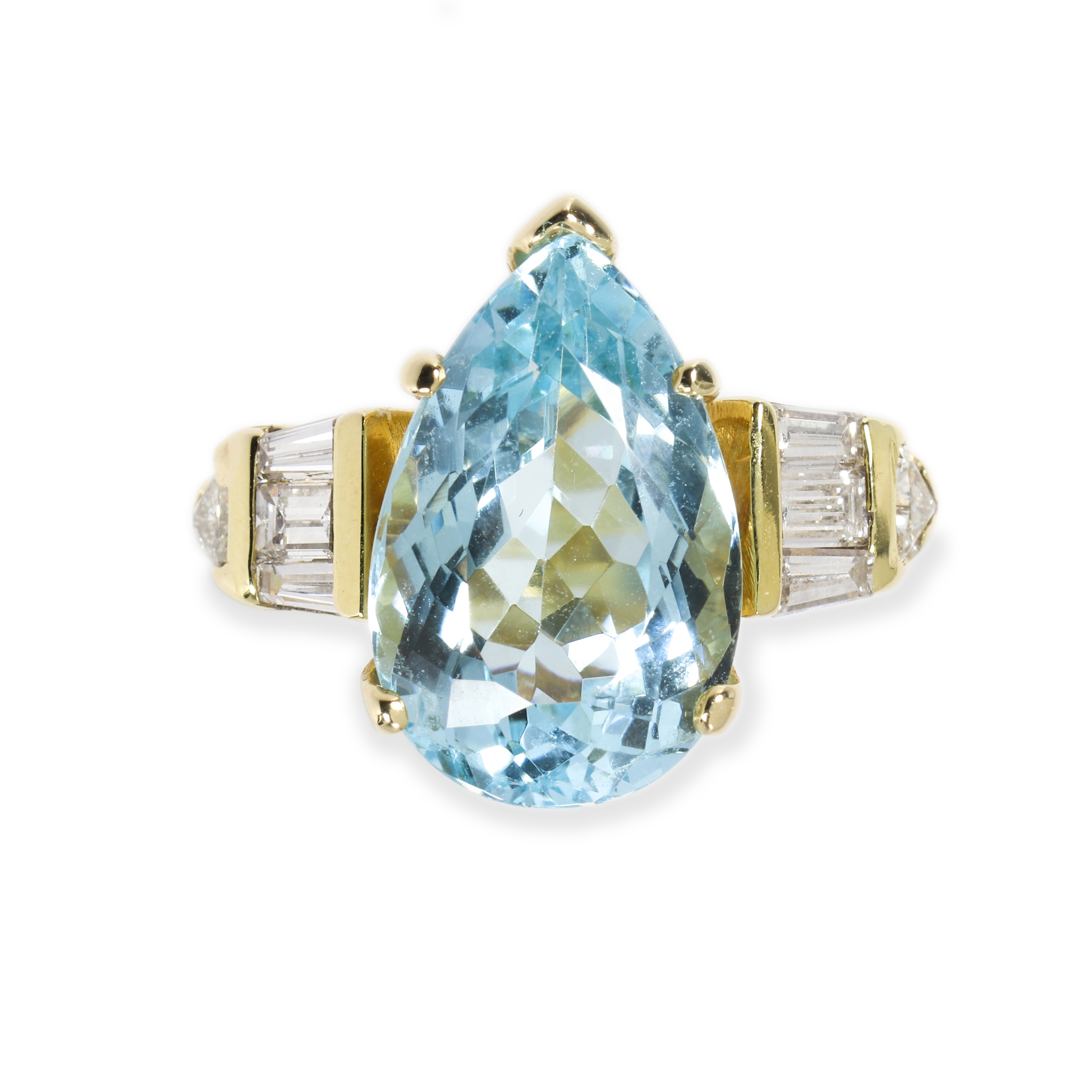 AN AQUAMARINE, DIAMOND AND EIGHTEEN