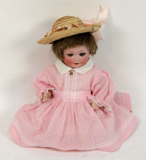 An Armand Marseille doll 985.A