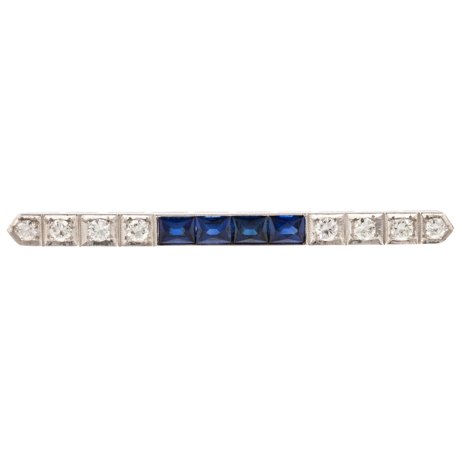 AN ART DECO DIAMOND & SAPPHIRE
