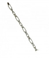 AN ART DECO DIAMOND BRACELET<b