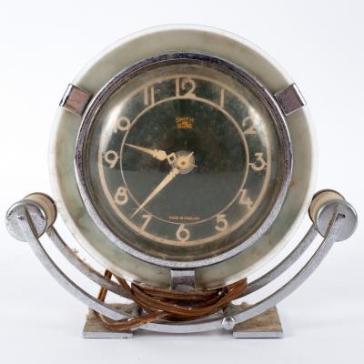 An Art Deco mantel clock by