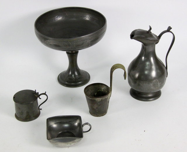 An Art Deco pewter fruit stand