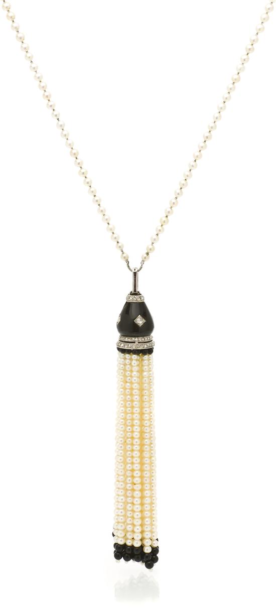 An Art Deco Platinum Natural