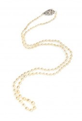 An Art Deco Single Strand Natu
