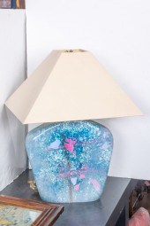 AN ART GLASS LAMP, THE SHOULDE