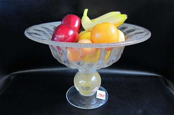 AN ART GLASS LARGE FRUIT BOWL