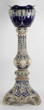 An Art Nouveau jardini?re on s