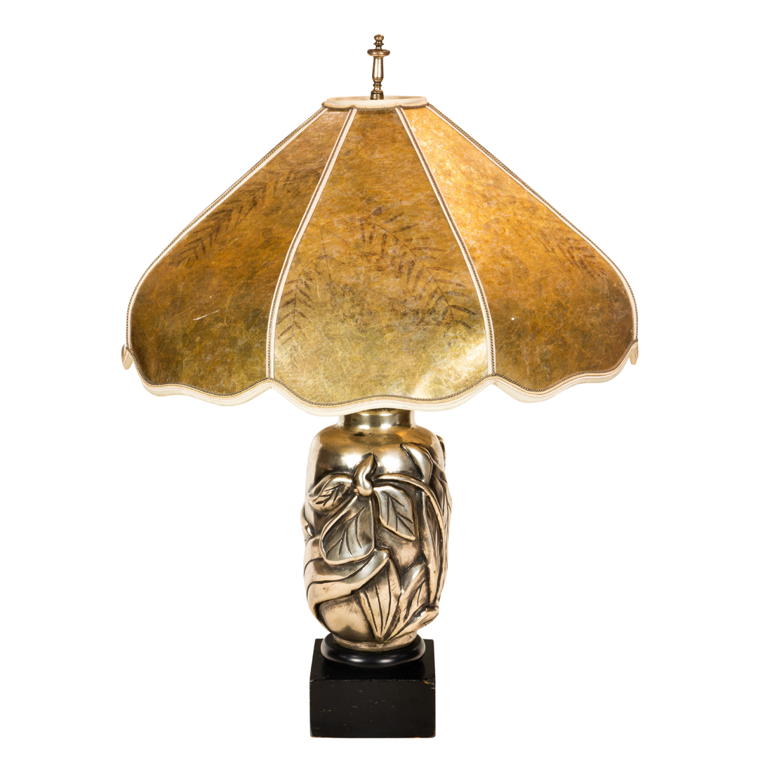 AN ART NOUVEAU STYLE TABLE LAMP