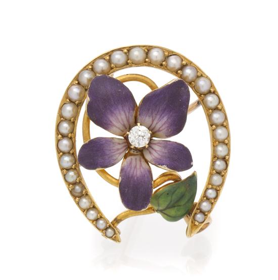 An Art Nouveau Yellow Gold