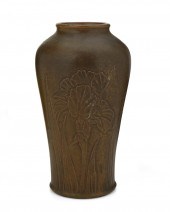 AN ARTS AND CRAFTS ART POTTERY