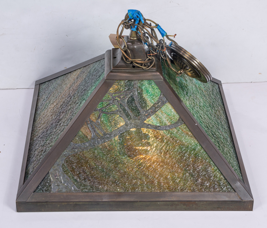 AN ARTS AND CRAFTS LEADED AND