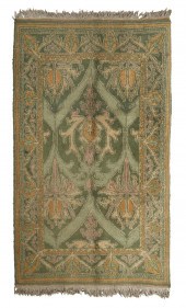 AN ARTS & CRAFTS PERIOD RUGAn