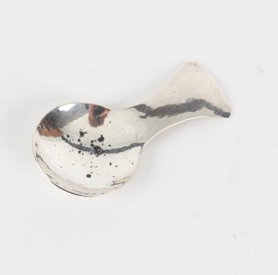 An Arts & Crafts silver caddy