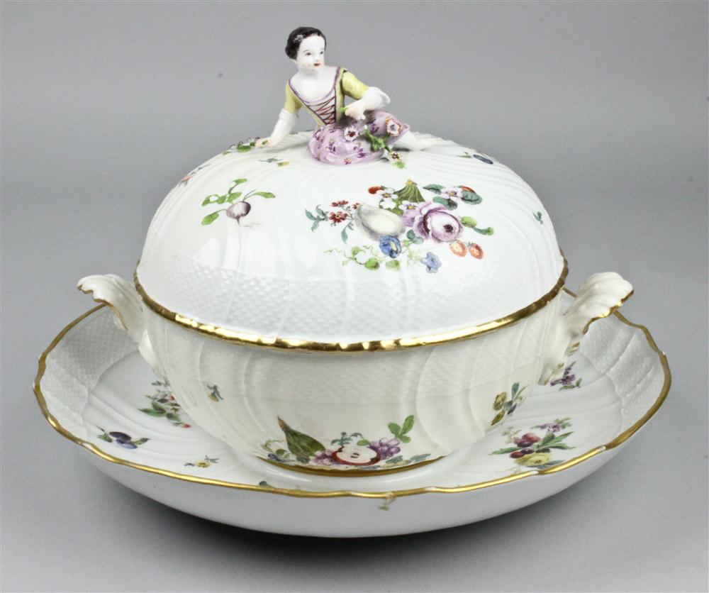 AN ASSEMBLED MEISSEN ECUELLE