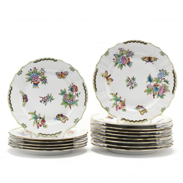 AN ASSEMBLED SET OF HEREND QUEEN
