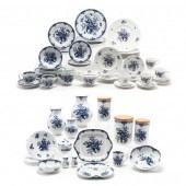 AN ASSEMBLED SET OF ROYAL WORC