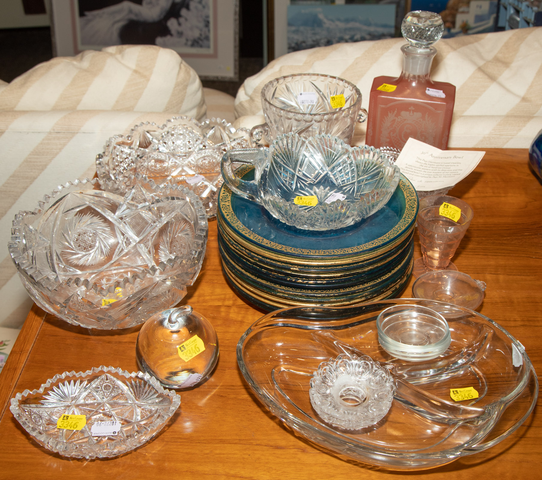 AN ASSORTMENT OF GLASSWARE