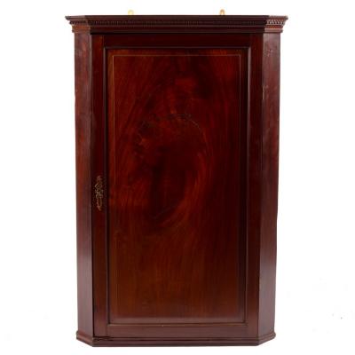 An early 18th Century mahogany