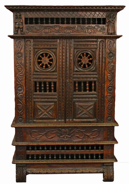 An early 19th Century walnut