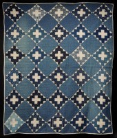 AN EARLY 20TH CENT BLUE AND WH