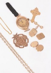 An early 20th Century 9ct gold