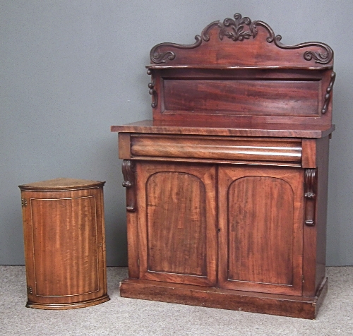 An early Victorian mahogany