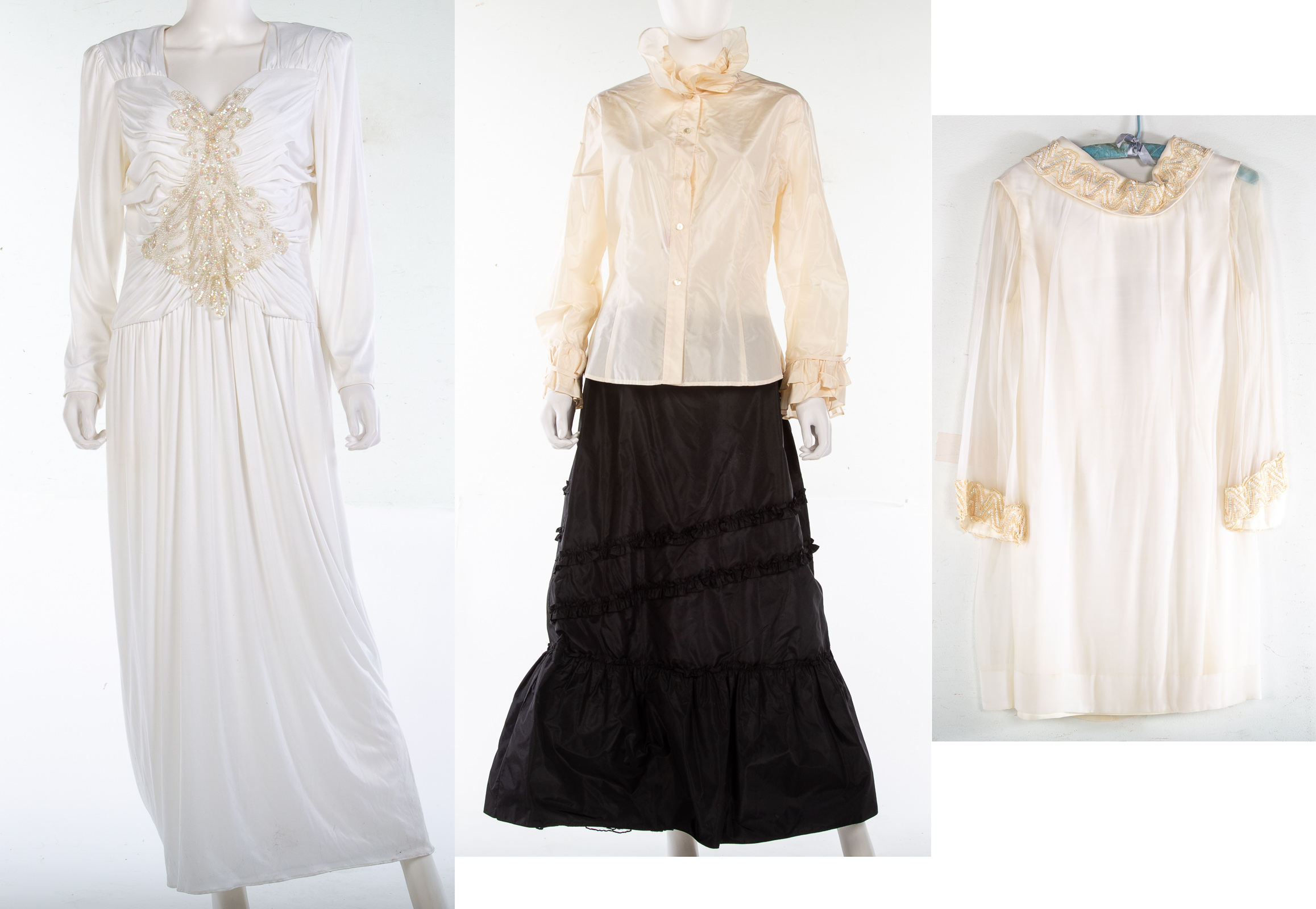 AN ECLECTIC COLLECTION OF VINTAGE