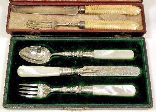 An Edward VII silver and mother