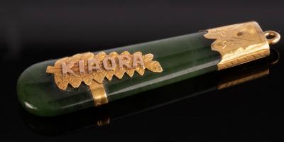 An Edwardian 15ct gold and nephrite