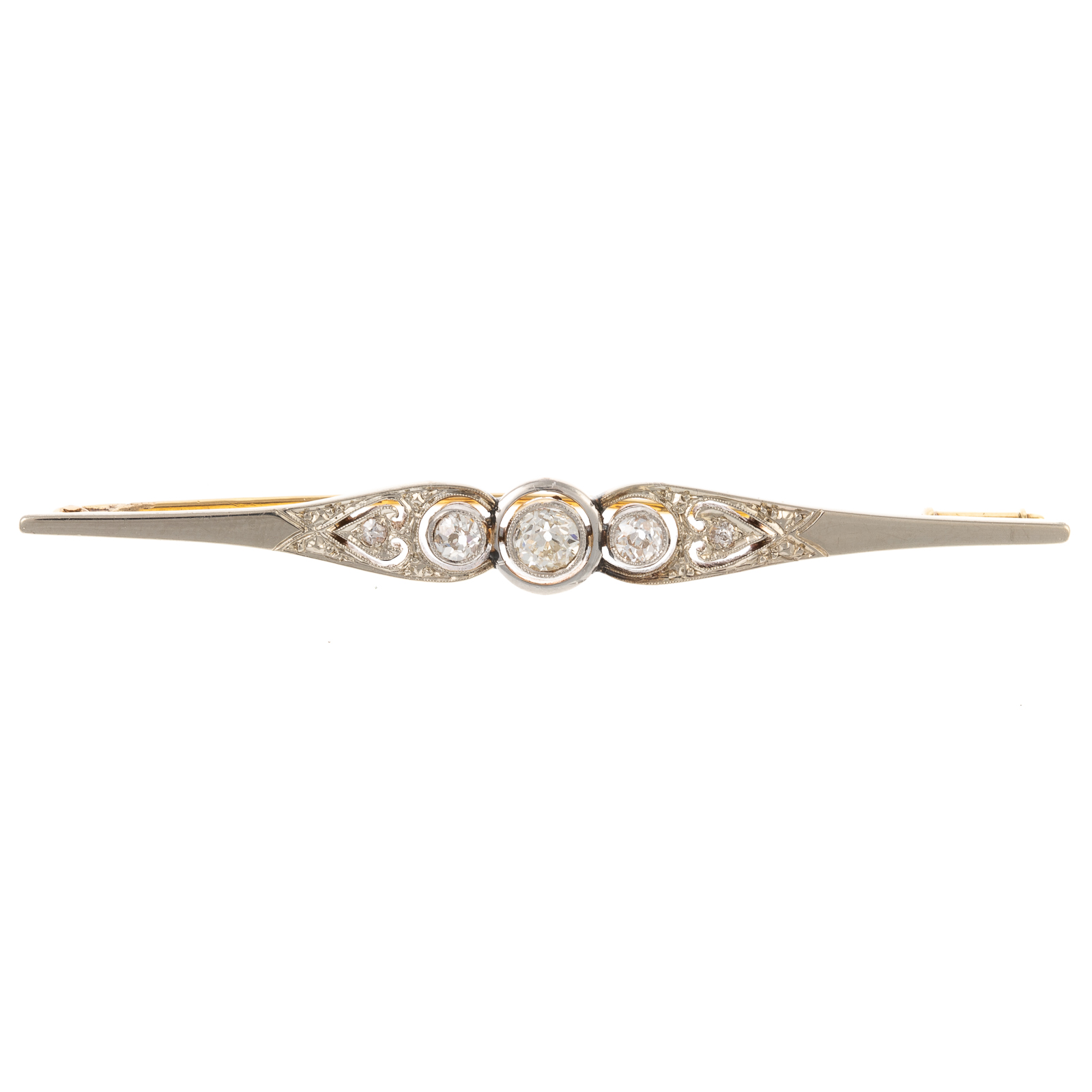 AN EDWARDIAN DIAMOND BAR PIN IN 18K