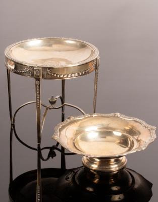 An Edwardian silver stand, JR,