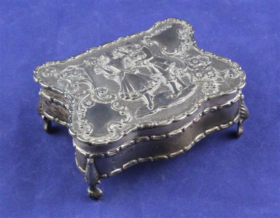 An Edwardian silver trinket box
