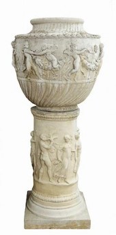 AN ELEGANT MONUMENTAL CLASSICA