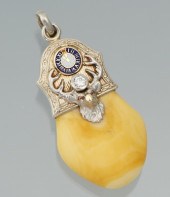 An Elk Tooth 14k Gold and Diam