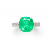 AN EMERALD, DIAMOND AND EIGHTE