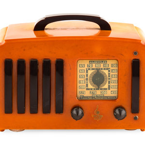An Emerson EP375 5 Plus 1 Radio